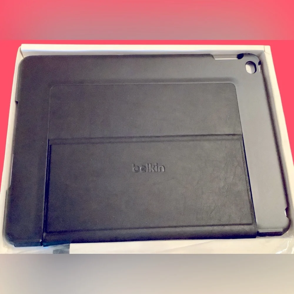 Brand New Belkin QODE Ultimate Keyboard Case iPad Air 1st Gen - original packing